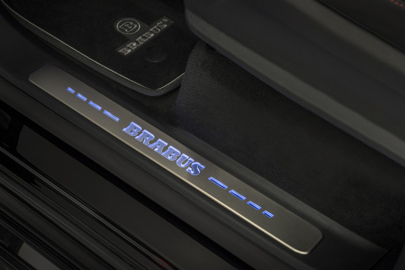 Пороги внутренние с логотипом BRABUS для Mercedes G63 (W463A) Пороги внутренние с логотипом BRABUS для Mercedes G63 (W463A)